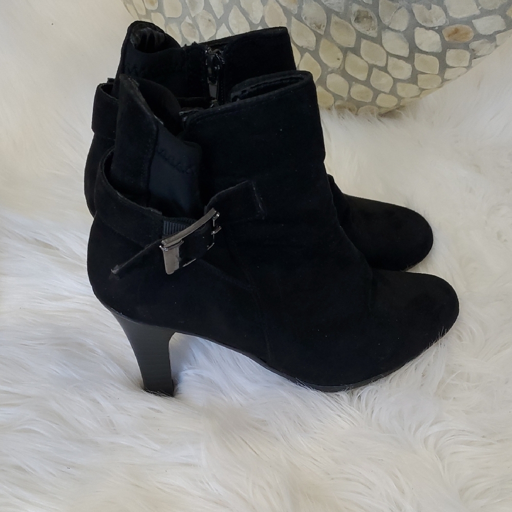 Kelly & Katie Black Suede Heeled Boots - Picture 8 of 16